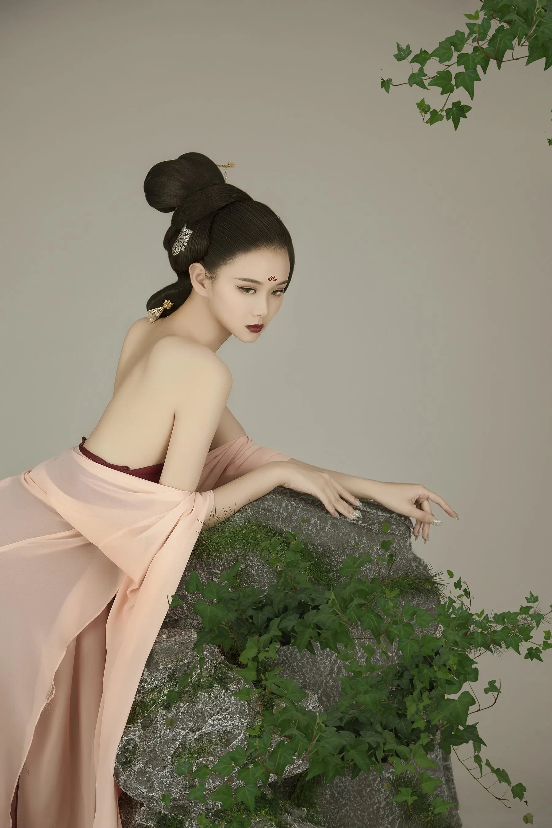 [YITUYU艺图语]2022.02.03 折轻扇 欣宝 [23P]插图4